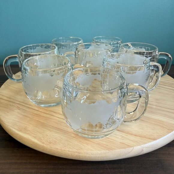 Set Of  Nestle Glass Mugs With Frosted World Map Design  1970's - Picture 1 of 10